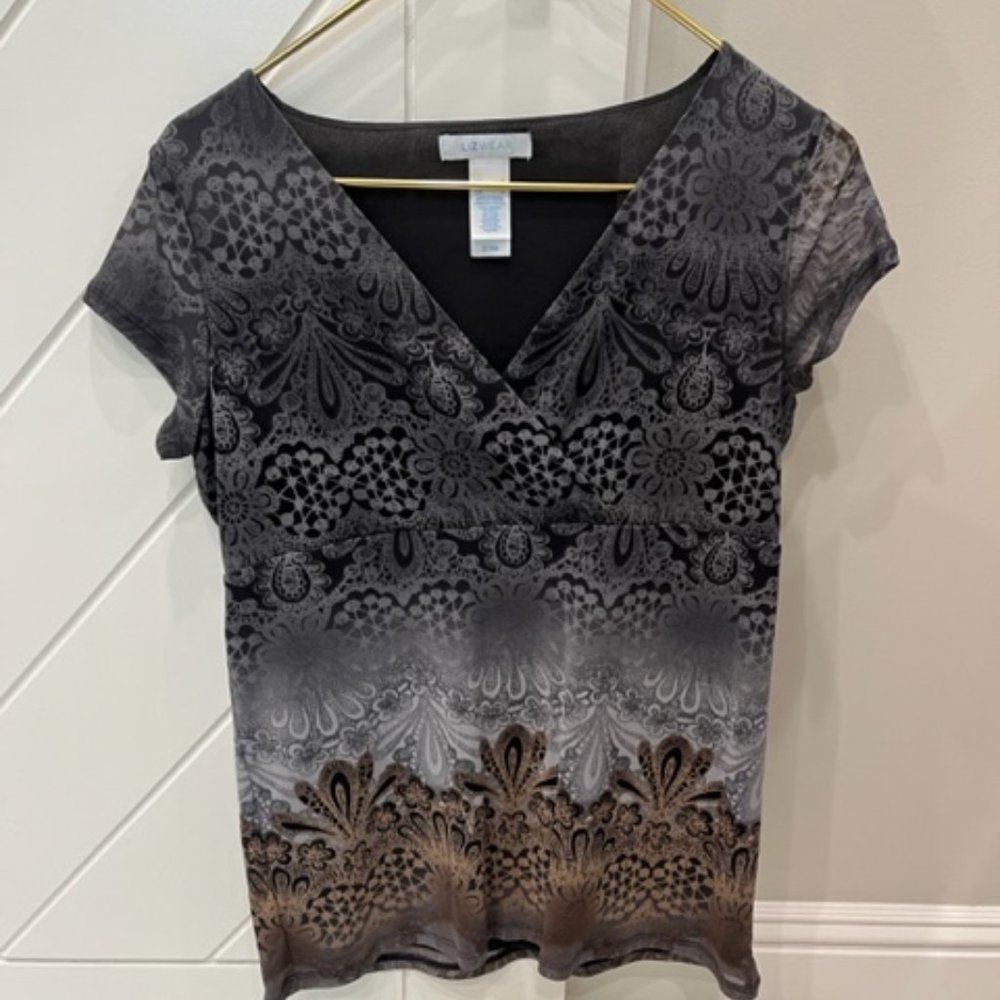 NWOT - LIZ WEAR BLOUSE